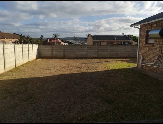 2 BEDROOM HOUSE RENTED IN AZALEA PARK